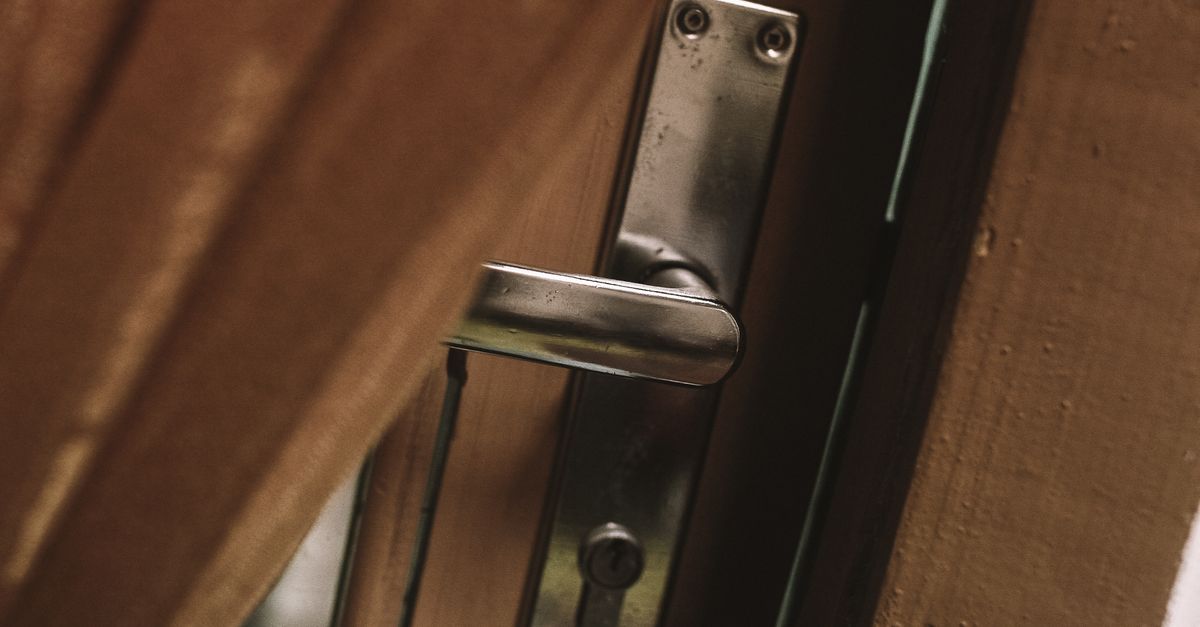 home security lock door — Brampton Locksmiths