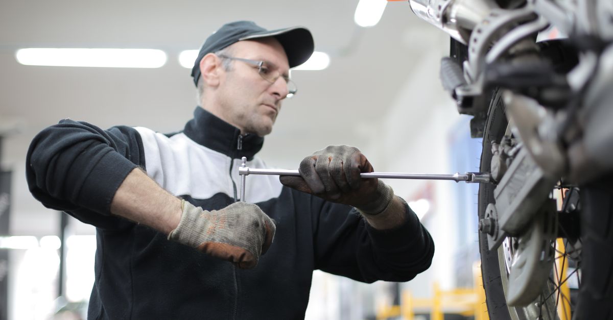 locksmith service technician — Brampton Locksmiths